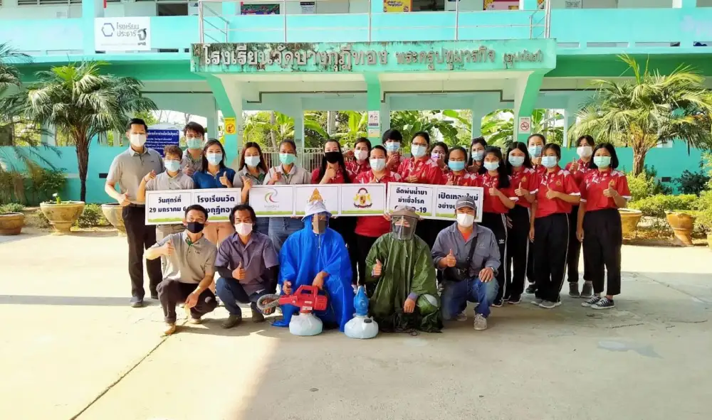MBK Spirit จากสนามกอล์ฟริเวอร์เดล กอล์ฟ คลับ และ สนามกอล์ฟบางกอก กอล์ฟ คลับ ร่วมทำความสะอาด โรงเรียนวัดบางกุฏีทอง