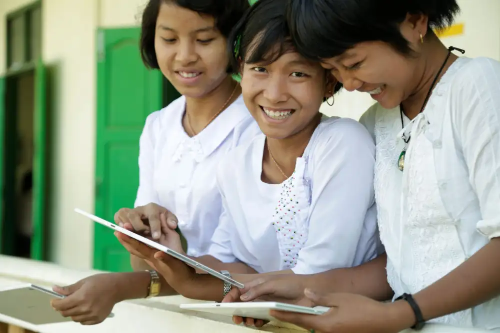 อีริคสันเผยการเชื่อมต่อเครือข่ายในสถานศึกษาช่วยกระตุ้น GDP 20% ให้กับประเทศที่มีการเชื่อมต่ออินเตอร์เน็ตน้อยที่สุด