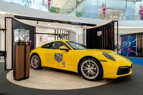โฉบเฉี่ยวระดับโลก Porsche 911 Carrera จัดแสดงในงานเปิดตัว TAG Heuer Heritage Pop-up Museum พิพิธภัณฑ์ป๊อปอัพแห่งแรกในไทย