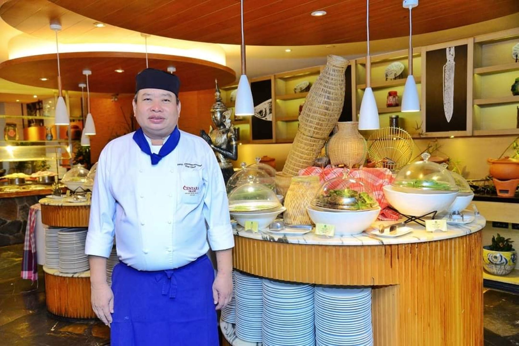 Sunday Authentic Thai Night Buffet at Oasis Restaurant,Centara Grand Mirage  | RYT9
