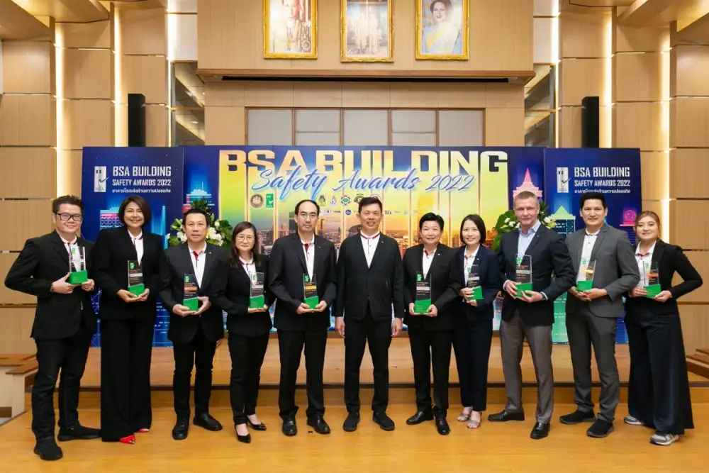 AWC คว้า 10 รางวัลอันทรงเกียรติ
