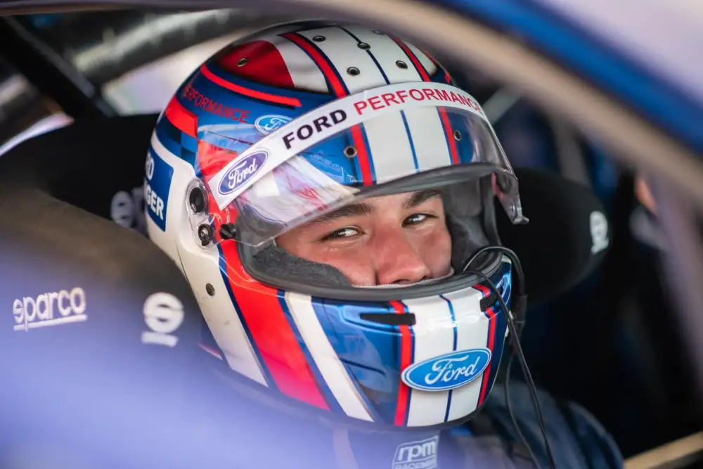 Sandy set for 2 categories in 2 series in 2023