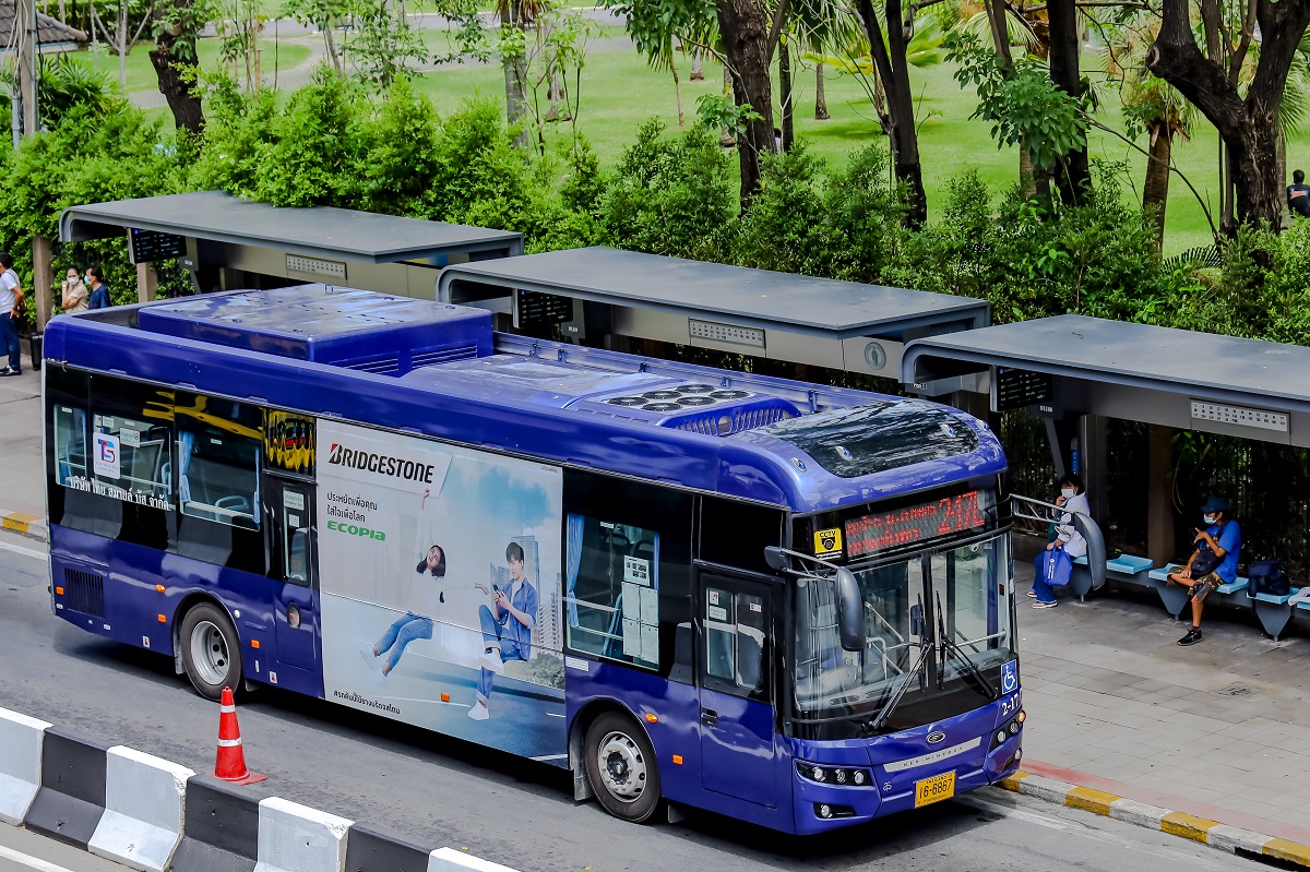 Bridgestone Provides Tires for Thai Smile Bus's Electric Buses Enhancing a | RYT9