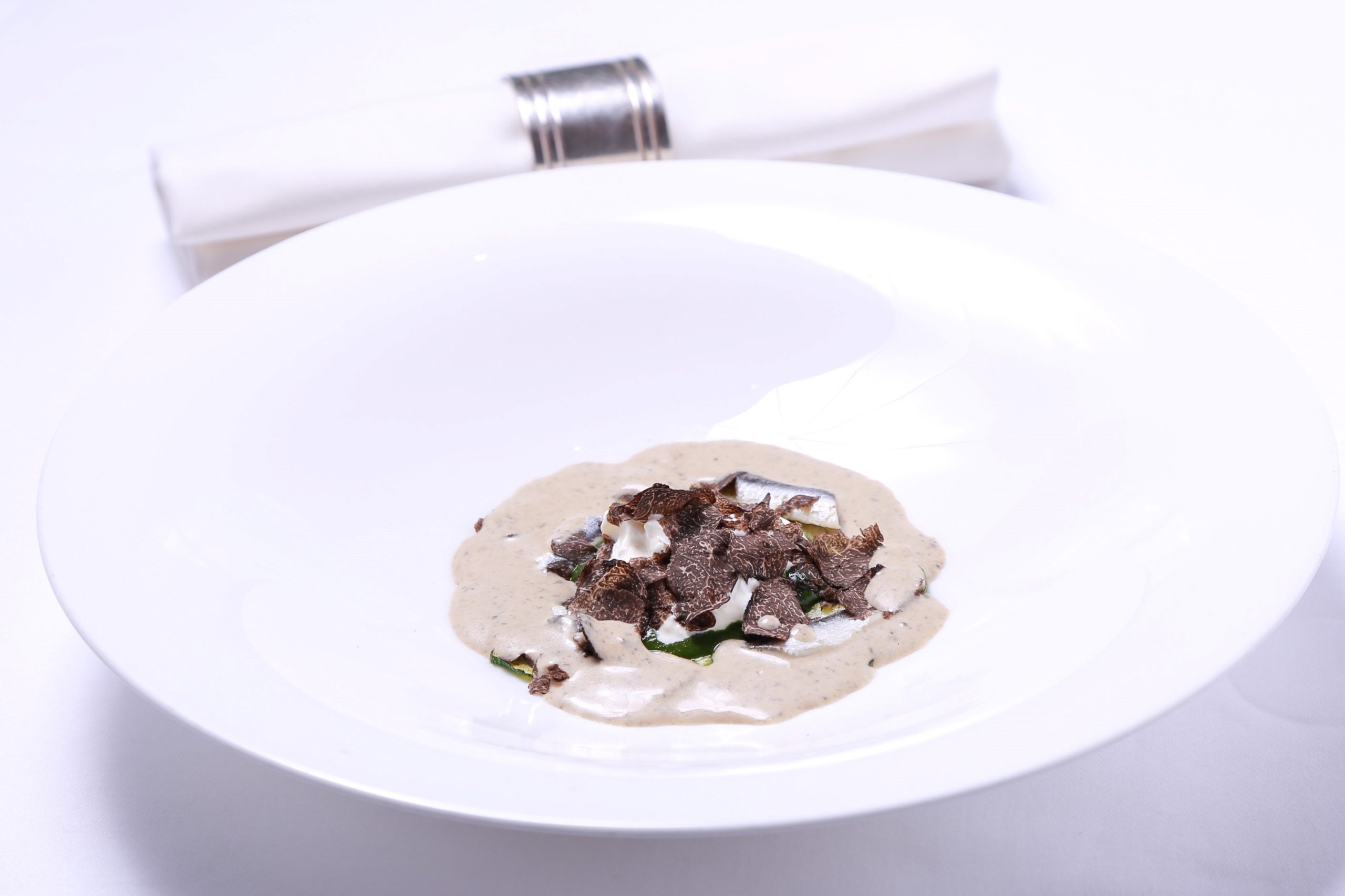 Black Winter Truffles Magic At Red Sky Ryt9 8160