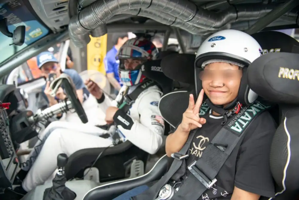 Sandy runs hot lap event for underprivileged children in Rayong