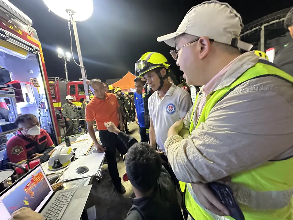 ปฏิบัติการกู้ภัยของทีม iRAP Robot มจพ. เดินหน้าสำรวจค้นหาผู้รอดชีวิต ในพื้นที่เสี่ยงภัยต่อเป็นวันที่ 4 ใช้ทีมถึง 2 ทีม