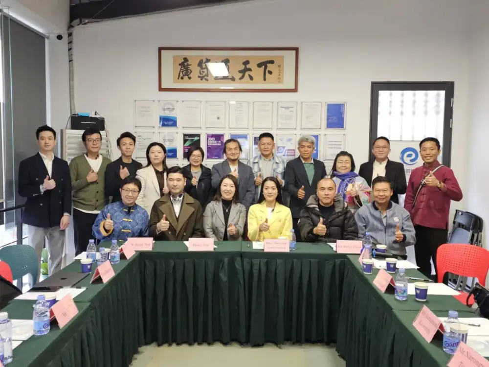 พช. โชว์ผลสำเร็จ กระแสตอบรับดีเกินคาด ผลิตภัณฑ์ OTOP ไทยโดนใจคนกวางโจว ดันยอดขายทะลุเป้า และพร้อมเข้าสู่ E-Commerce เต็มตัว