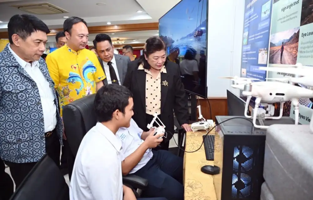 วช. สนับสนุนการเปิดศูนย์การเรียนรู้นวัตกรรมโดรน ณ จ.กระบี่ เสริมทักษะและสมรรถนะเยาวชน เพื่อส่งเสริมการท่องเที่ยวด้วยปัญญาประดิษฐ์