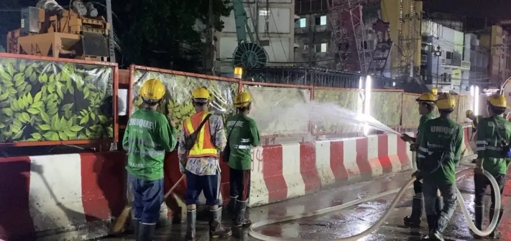 เขตธนบุรีประสาน รฟม. เร่งแก้ปัญหาเสียง-ฝุ่นก่อสร้างรถไฟฟ้าสายสีม่วง เข้มมาตรการความปลอดภัยระหว่างก่อสร้าง