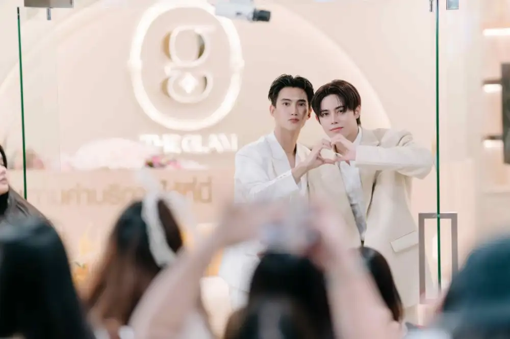 เอ็ม บี เค เซ็นเตอร์ ขยายอาณาจักรความงามต้อนรับพันธมิตรใหม่ The Glam Clinic ครบเครื่องเรื่องความงามโดยผู้เชี่ยวชาญ พร้อมเปิดประสบการณ์ใหม่ใจกลางกรุง ชั้น 5 โซน A