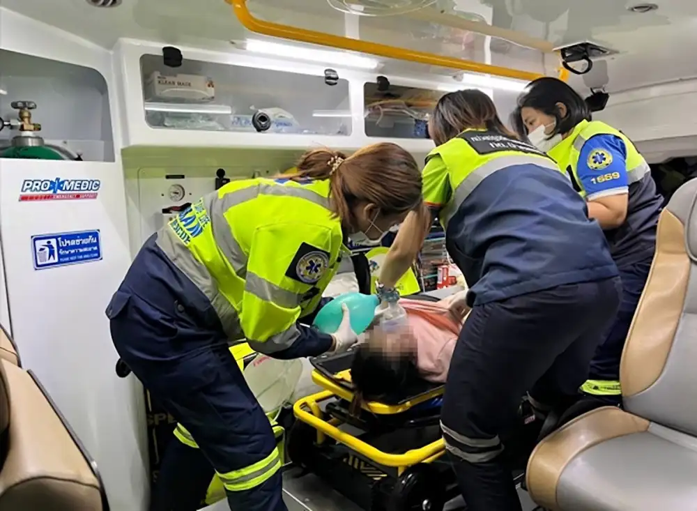 โรงพยาบาลบำรุงราษฎร์ภูเก็ต สนับสนุนโครงการเครื่องกระตุกหัวใจไฟฟ้าอัตโนมัติ (AED) ให้ทีมบริการการแพทย์ฉุกเฉินสาธารณะ (EMS) ตอกย้ำความมุ่งมั่นในการช่วยเหลือผู้ป่วยภาวะวิกฤตอย่างเร่งด่วน