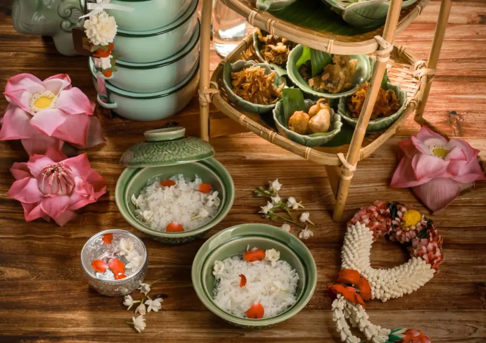 อิ่มอร่อยชื่นใจไปกับ