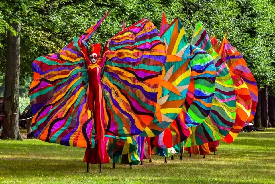 สยามพารากอน ฉลองสงกรานต์สุดยิ่งใหญ่ สาดสนุกท่ามกลางสวนดอกไม้เหนือจินตนาการในงาน