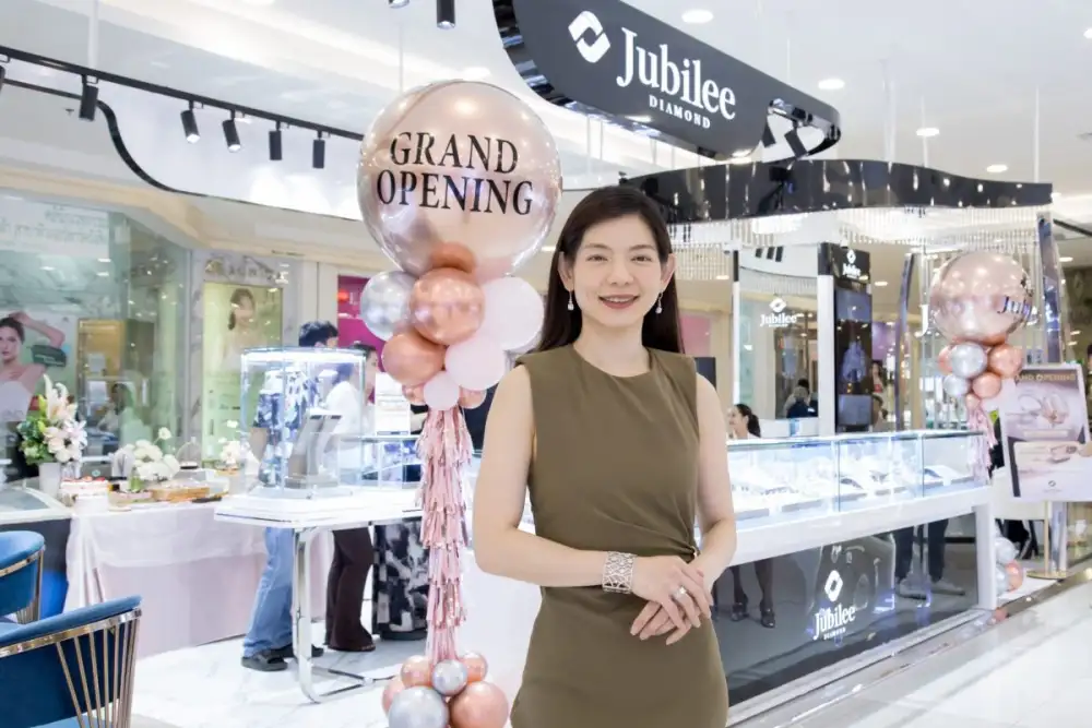 ยูบิลลี่ ไดมอนด์ เปิดบูติกโฉมใหม่