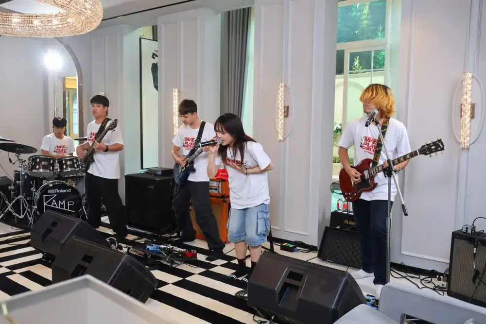 เฟรเซอร์ส พร็อพเพอร์ตี้ ประเทศไทย สร้างความว้าว เปิดห้องซ้อมดนตรีในบ้าน!!!