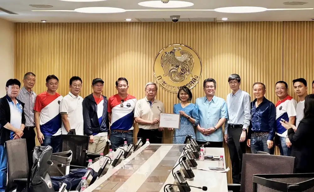 ผู้เลี้ยงหมูบุกคลัง ค้านนำเข้าเครื่องในหมูสหรัฐ ห่วงกระทบห่วงโซ่การผลิต-สุขภาพคนไทย