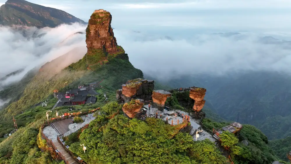 ภูเขาฟ่านจิ้งซาน: สวรรค์บนยอดเขาที่นักเดินทางห้ามพลาด