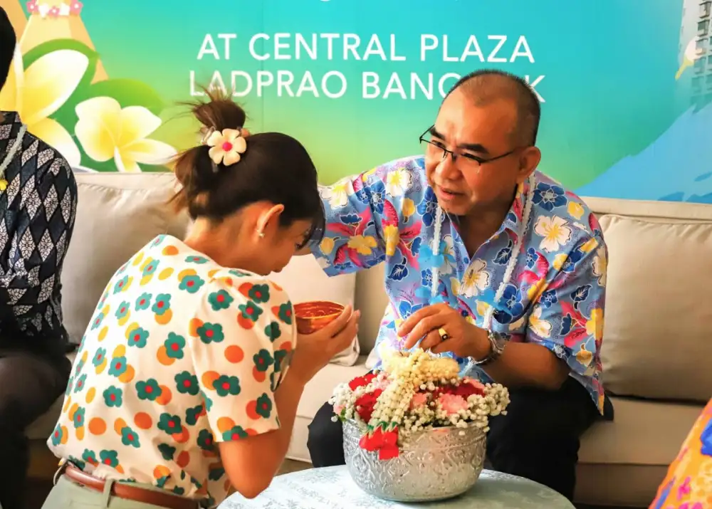 เซ็นทารา แกรนด์ ลาดพร้าว จัดกิจกรรมเฉลิมฉลองประเพณีสงกรานต์ ประจำปี 2568