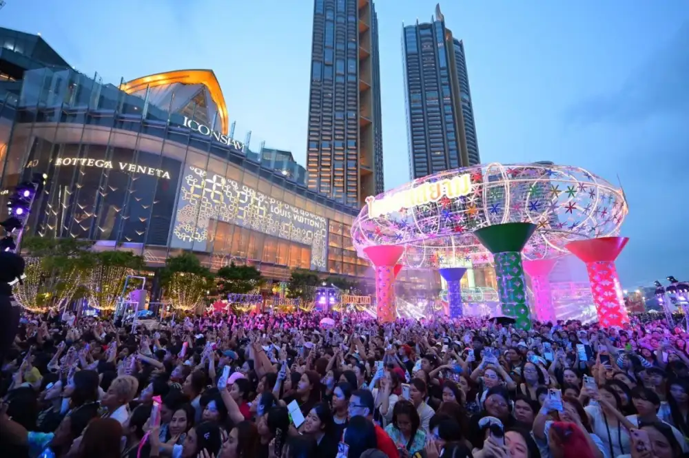 มหาสงกรานต์ ไอคอนสยาม เริ่มแล้ว!!! สัมผัสประสบการณ์สาดความสุข สนุกสไตล์ไทย