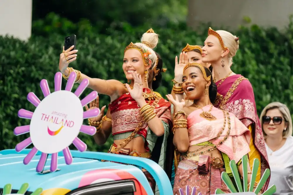 ยิ่งใหญ่! สงกรานต์เซ็นทรัลเวิลด์ เบอร์ 1 ระดับโลก นางสงกรานต์จักรวาล