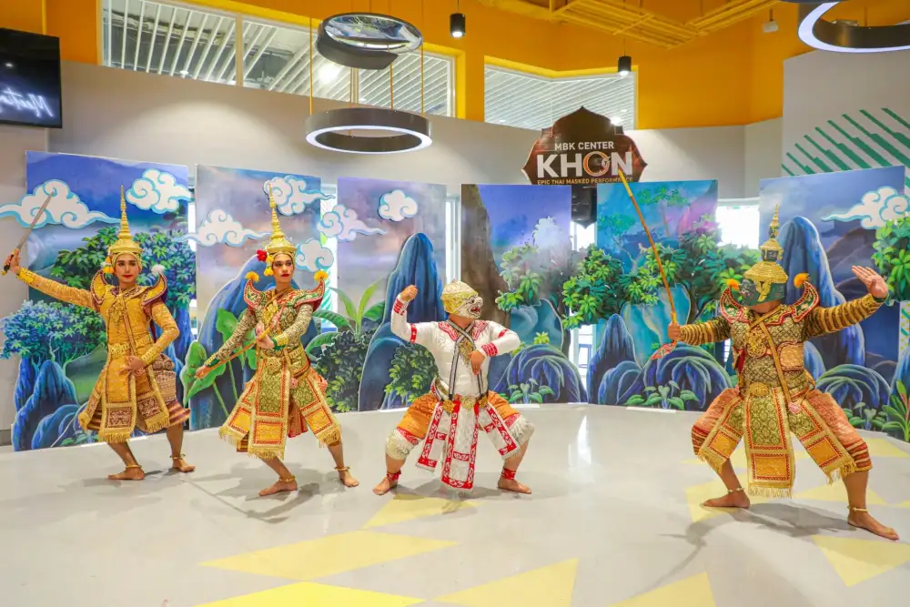 เอ็ม บี เค เซ็นเตอร์ เปิดม่านการแสดง