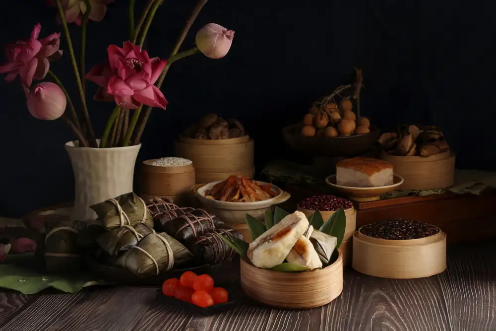 เฉลิมฉลองเทศกาลแข่งเรือมังกรประจำปีที่ ห้องอาหาร ซัมเมอร์ พาเลซ กับบ๊ะจ่างสูตรดั้งเดิม