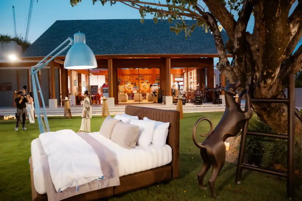 เปิดตัว