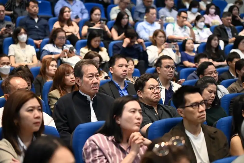 พาณิชย์ เปิดเวที